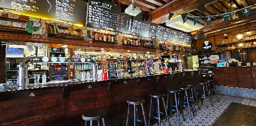 Kelly's Pub